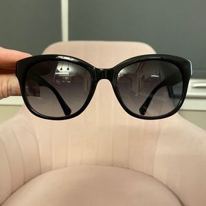 Never worn - Coach sunglasses - women’s / black